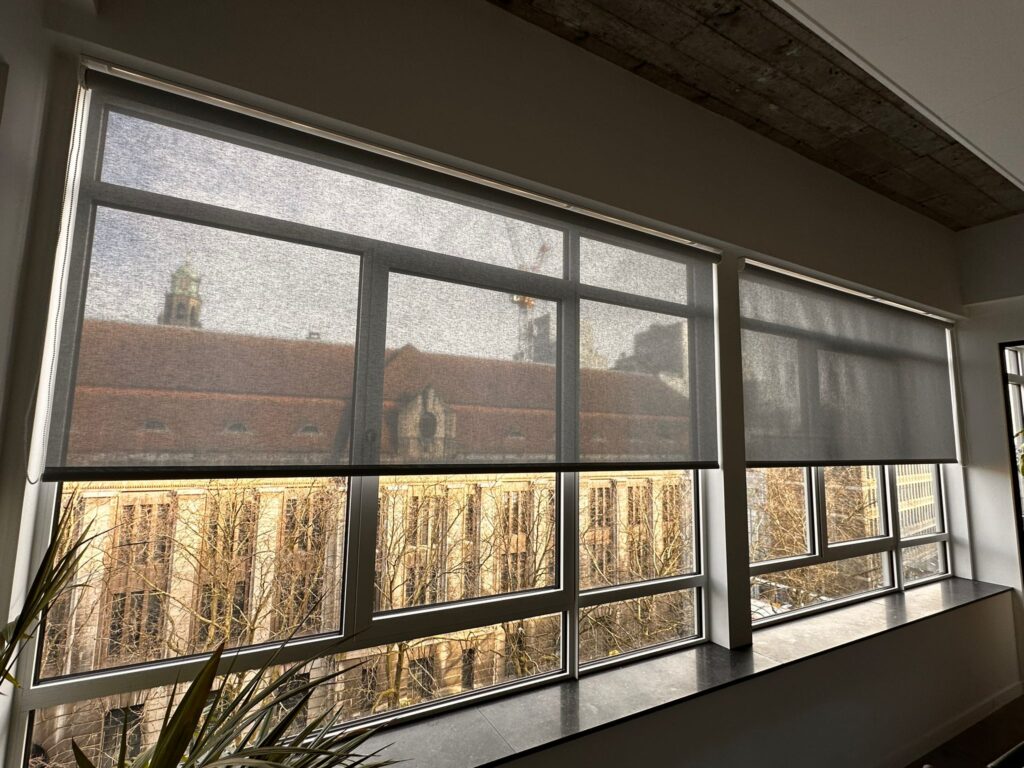 Rolgordijn met montageprofiel